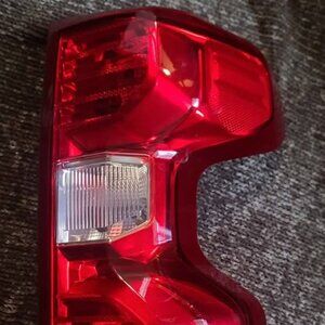 2019/2024 Chevrolet Silverado Passenger taillight non led